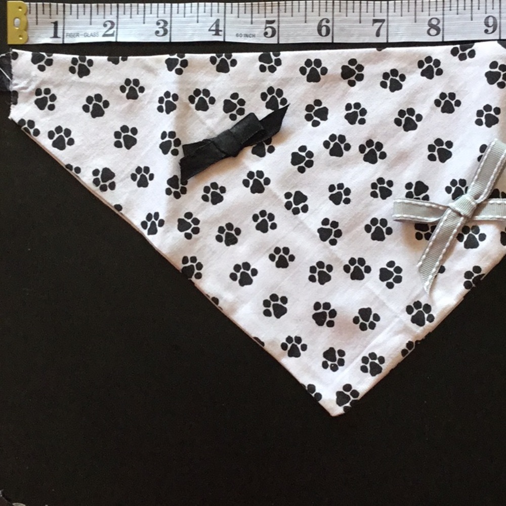 Black paw print dog bandannas